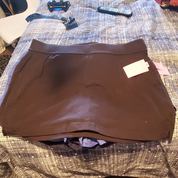 Shorts - Picture 4 of 7